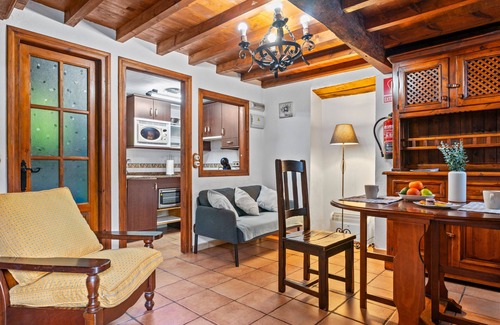Pravia Casa | Casa rural 'La Casina Del Fornu' con vistas a la montaña y jardín privado