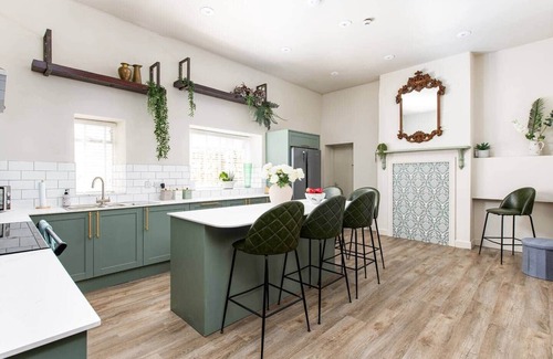 Chelwood Casa | Country House near Bath | Sleeps 20