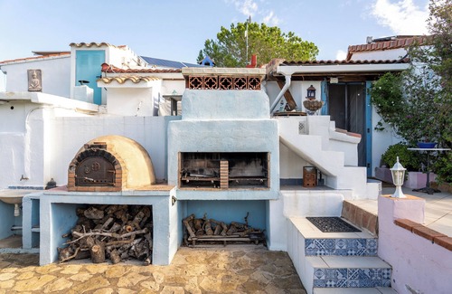 Camarles Casa | Casa rural 'Suite Premium En La Naturaleza' con vistas a la montaña, piscina compartida y Wi-Fi