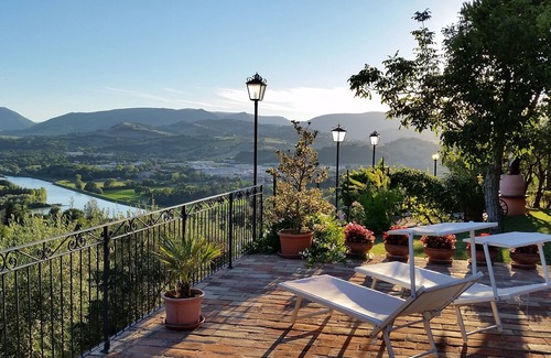 Tolentino Otro | Casa de campo con piscina para sus vacaciones relajantes