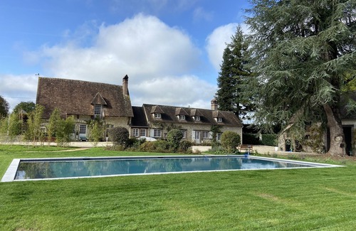 Montbouy Casa | Casa de campo del siglo 17 a orillas del Loing 1h30 de París