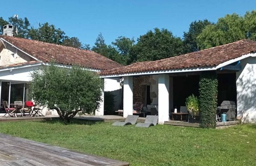 Louer Casa | Country house with swimming pool