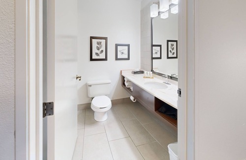 Michigan City Hotel | Country Inn & Suites by Radisson, Michigan City, IN