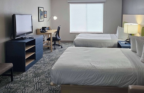 Port Wentworth Hotel | Country Inn & Suites by Radisson, Savannah I-95 North, GA