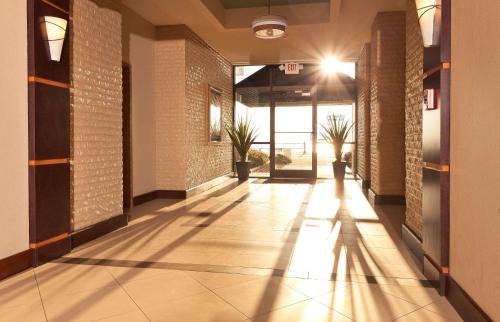 Northeast Virginia Beach Hotel | Country Inn & Suites by Radisson, Virginia Beach Oceanfront