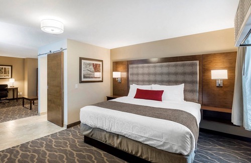 Grandville Hotel | Country Inn & Suites by Radisson, Grandville-Grand Rapids West, MI