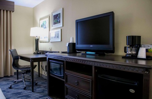 Henrico Hotel | Country Inn & Suites by Radisson, Richmond West at I-64, VA