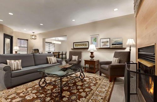 Dalton Hotel | Country Inn & Suites by Radisson, Dalton, GA