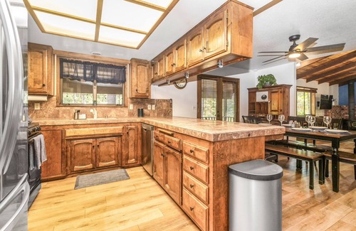Trinity Center Casa | COUNTRY LAKE RETREAT. New on the market! Special rate. Book now.