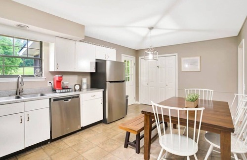 Chickamauga Casa | Country Lane Cottage- privacy & quiet neighborhood
