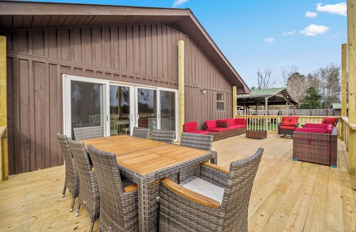 Ludowici Casa | Country Life! Spacious 4-bedroom, 3 bathroom house in peaceful Ludowici!