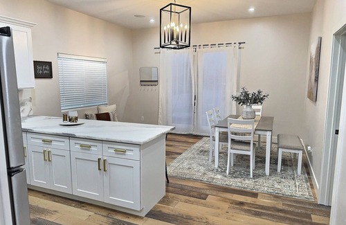 Modesto Casa | Country living in the city!