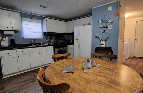 Summerton Casa | Country living lake style near Santee