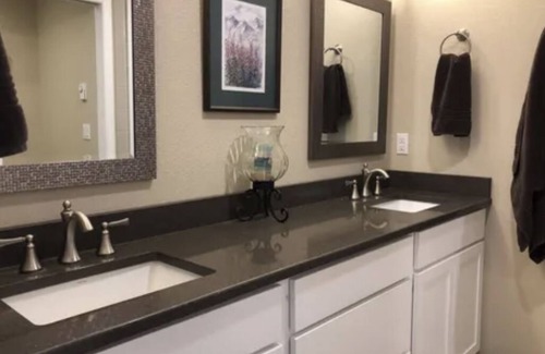 Hayden Cabina | Country lodge 15 min. from all your needs!