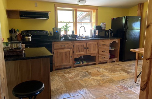Lynnville Cabina | Country log cabin in beautiful middle Tennessee