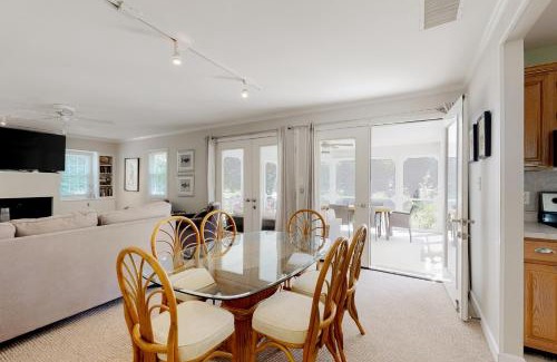 Dewey Beach Casa | Country Manor Estates - 22 Manor Dr