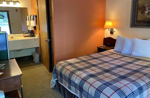 Eureka Springs Hotel | Country Mountain Inn