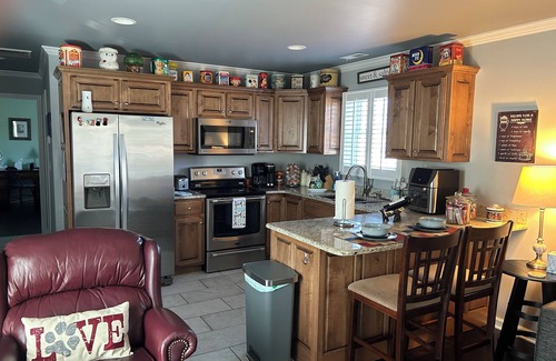 Gallatin Casa | Country setting guesthouse.