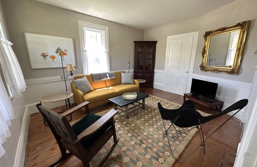 Thomaston Otro | Country setting near town center and all the amenities of mid coast Maine