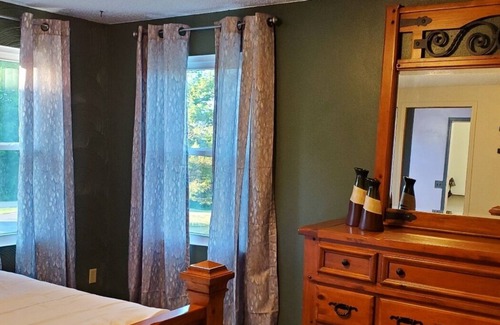 Campbellsport Casa | Country setting with a gorgeous Lake view and stunning sunsets/pet friendly.