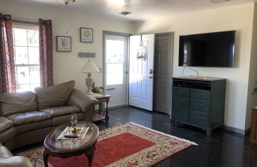 Geneva-on-the-Lake Cabaña | "Country Villa" casa de campo 8; 3 habitaciones