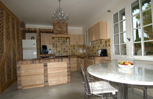 Monteux Villa | CHALET DE CAMPO, SOMBREADO, GRANDE TRANQUILO, RESTAURANTE, CERCA DEL VENTOUX