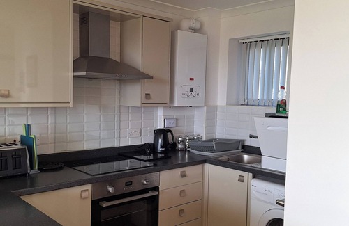 Upper Killay Cabaña | Countryside Cottage in Swansea near Gower