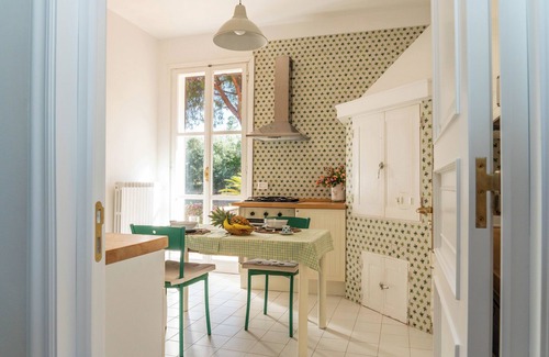 Trani Villa | Villa rural privada con vista panorámica a Trani y al mar.