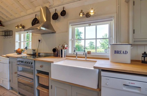 Aldborough Casa | Countryside Victorian schoolhouse, full of character and history, close to Holt.