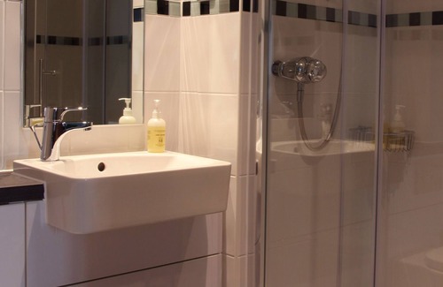 Truro Hotel | County Arms