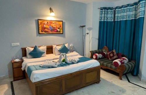Dharampur Apartamento | Couple room by Vanasthali
