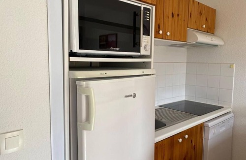 Montbrun-les-Bains Apartamento | Couples' Getaway: Romantic Flats Near Thermal Spas | Bike Room | Full Kitchen