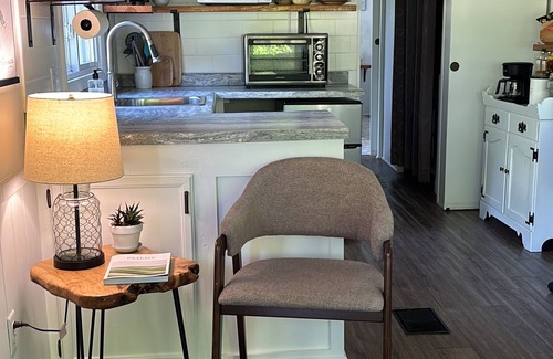 Vandalia Casa | Couples Hideaway, Romantic, Private, Shipshewana close, Nature, Trails, Wildlife