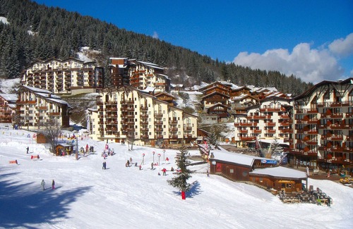 La Perriere Apartamento | La Tania: Piso / apartamento renovado- La Tania