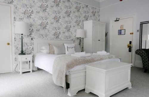 Bridgend Casa | Court Colman Manor