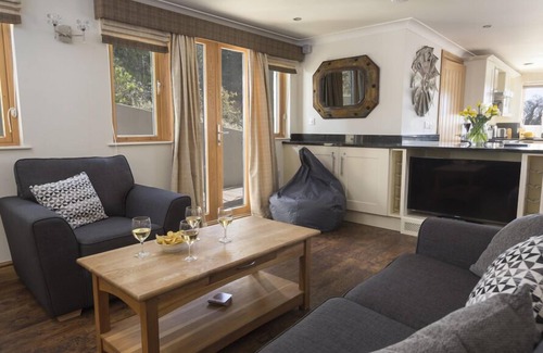 Bugford Cabaña | Court Lodge, Hillfield Village, DARTMOUTH