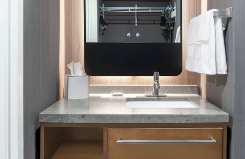 Middleburg Heights Hotel | Courtyard by Marriott Cleveland Airport South