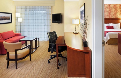 Old Town Fredericksburg Hotel | Courtyard by Marriott Fredericksburg Historic District