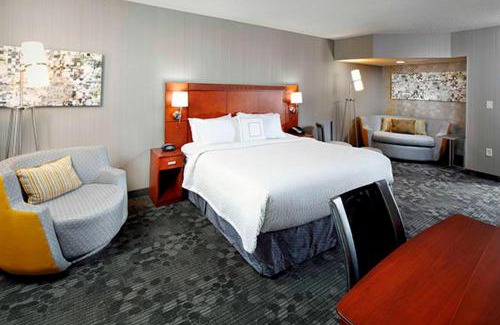 Stow Hotel | Courtyard by Marriott Akron Stow
