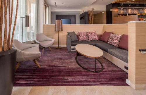 Fairfax Hotel | Courtyard by Marriott Fairfax Fair Oaks