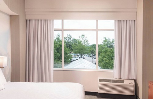 Greenville Downtown Hotel | Courtyard by Marriott Greenville Downtown