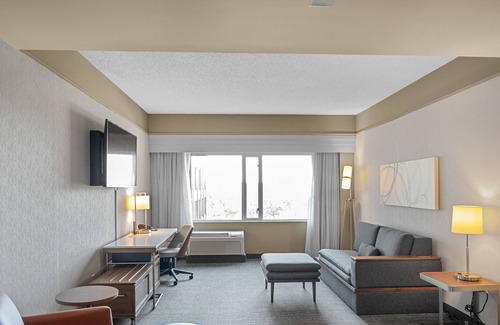 Greenville Downtown Hotel | Courtyard by Marriott Greenville Downtown