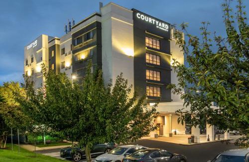 Halfway Hotel | Courtyard by Marriott Hagerstown