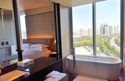 Luolong Hotel | Courtyard by Marriott Luoyang