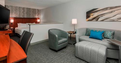 Lake Mary Hotel | Courtyard by Marriott Orlando Lake Mary North