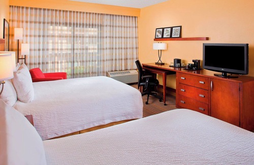Airport North Hotel | Courtyard by Marriott Orlando Airport