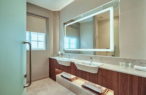 Oxford City Centre Hotel | Courtyard by Marriott Oxford City Centre