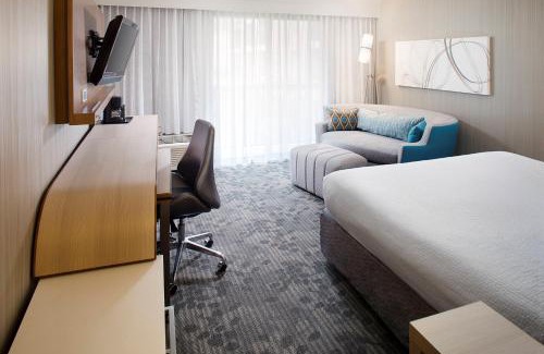 Sandston Hotel | Courtyard by Marriott Richmond Airport