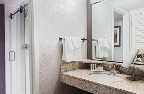 Bayou Oaks Hotel | Courtyard by Marriott Sarasota Bradenton Airport