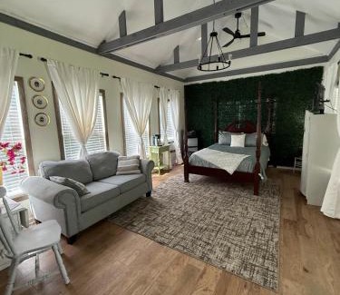 Jackson Apartamento | Courtyard by Ravens Keep